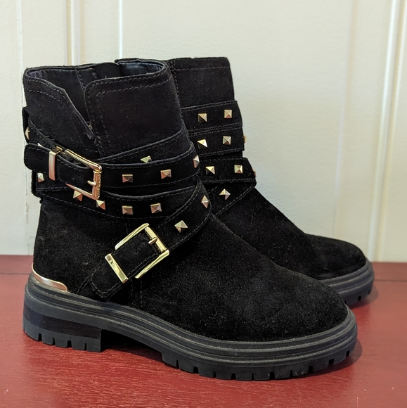 Vince Camuto Baretta Black Suede Studded Moto Boots Size 5.5 Exc Condition - Picture 2 of 9
